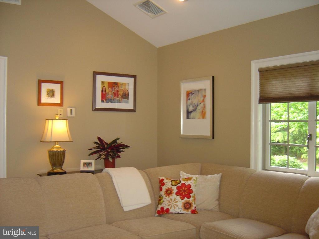 EAGLE RIDGE - Residential