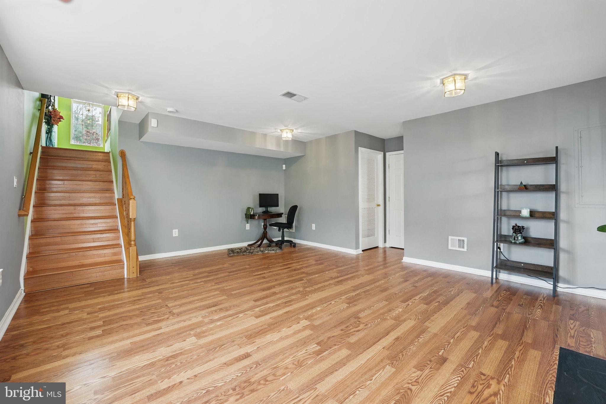 SPRING LAKES - Residential