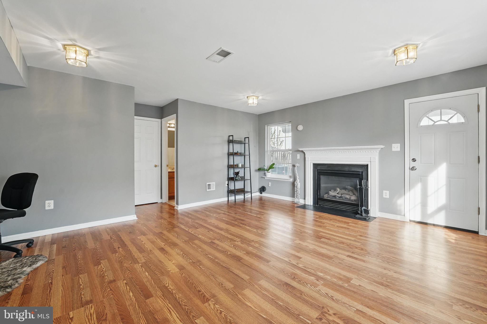 SPRING LAKES - Residential