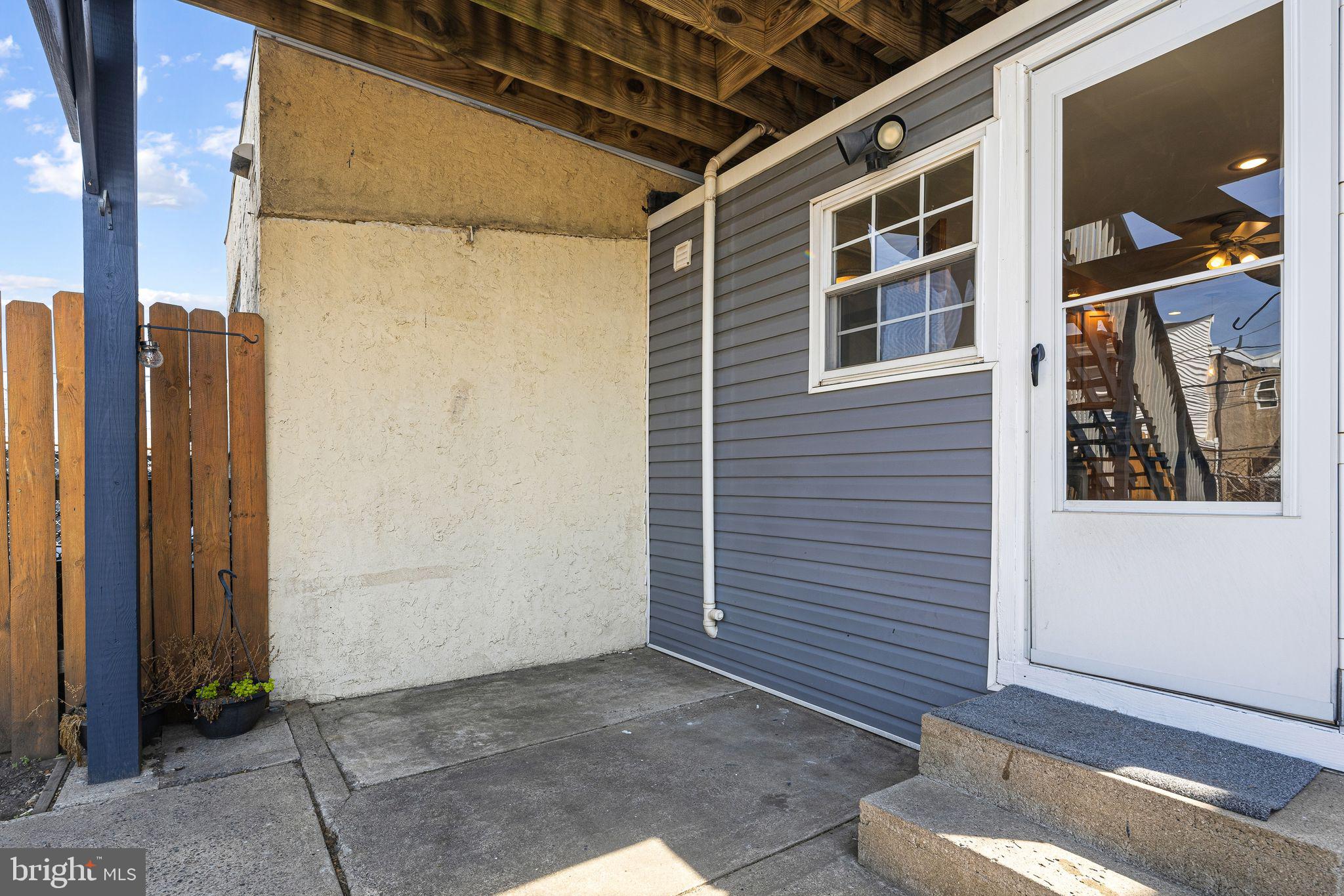 PORT RICHMOND - Residential