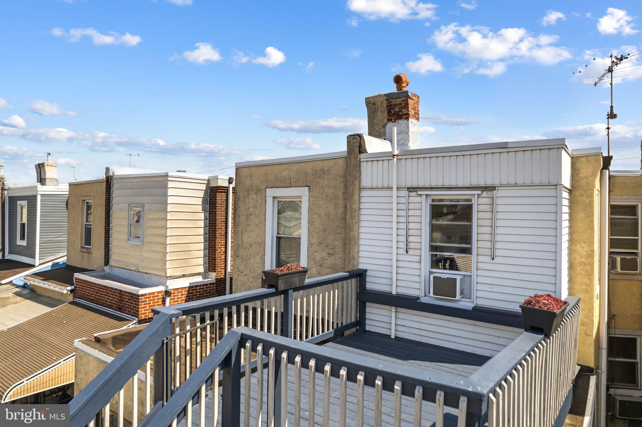 PORT RICHMOND - Residential