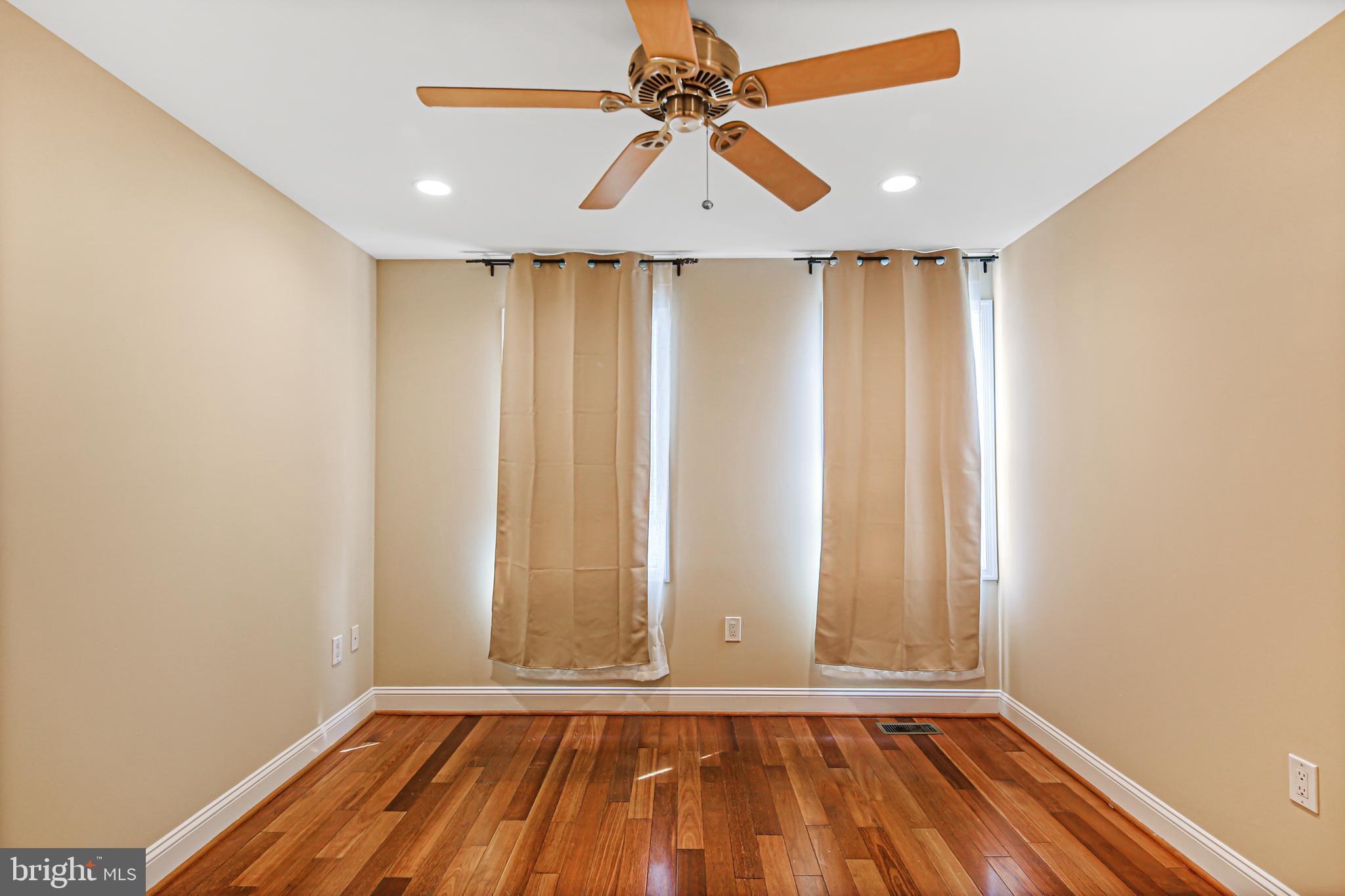 WASHINGTON VILLAGE - Residential