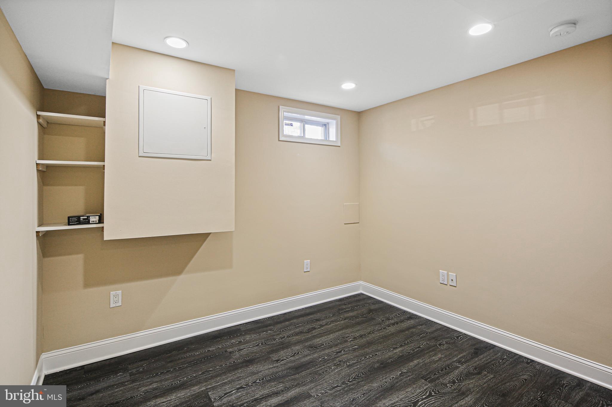 WASHINGTON VILLAGE - Residential