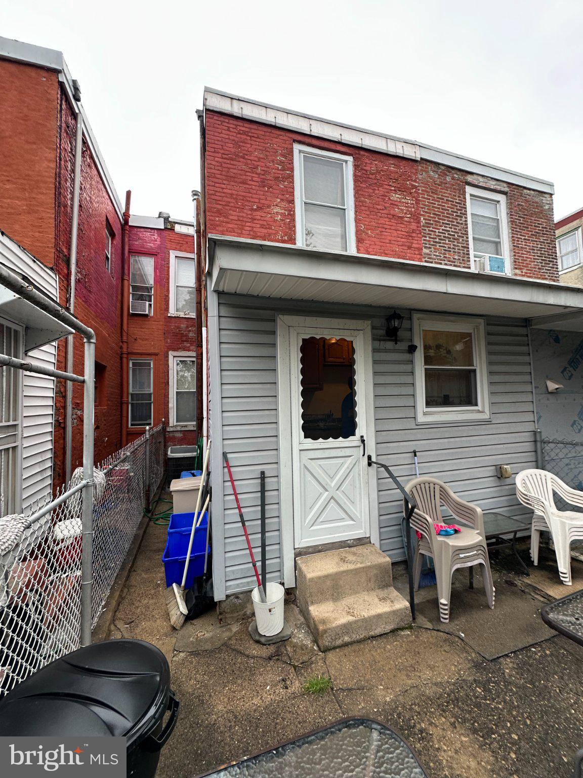 3109 EMERALD STREET