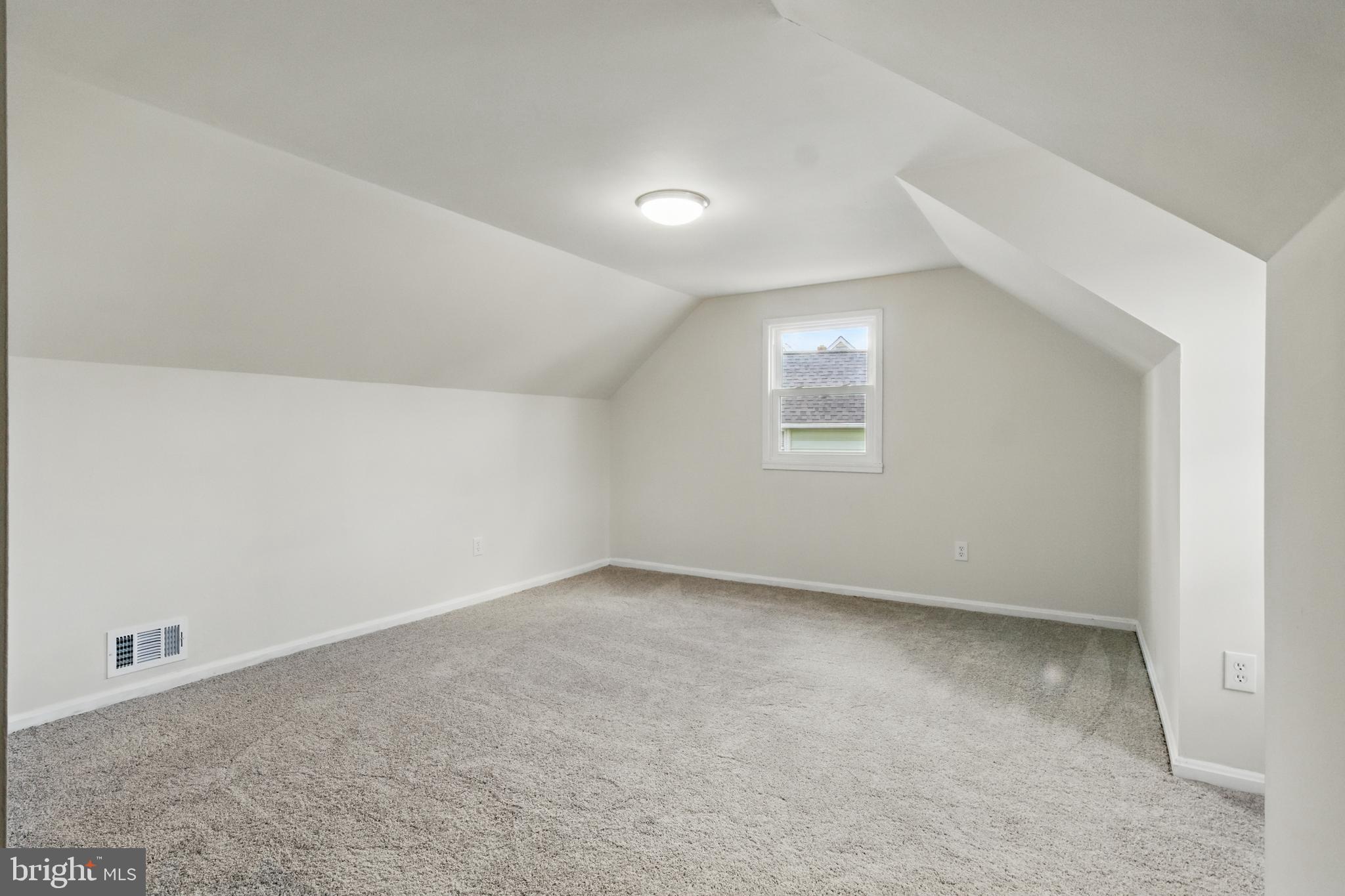 WHEATON WOODS - Residential