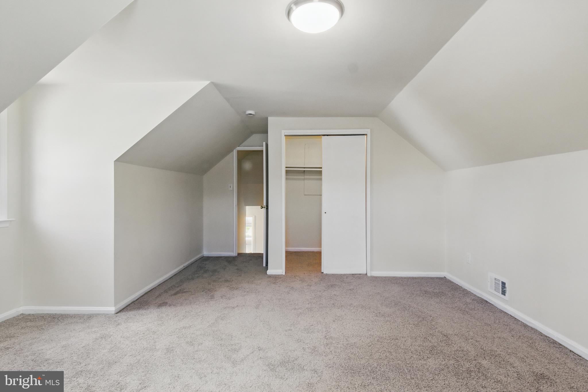 WHEATON WOODS - Residential