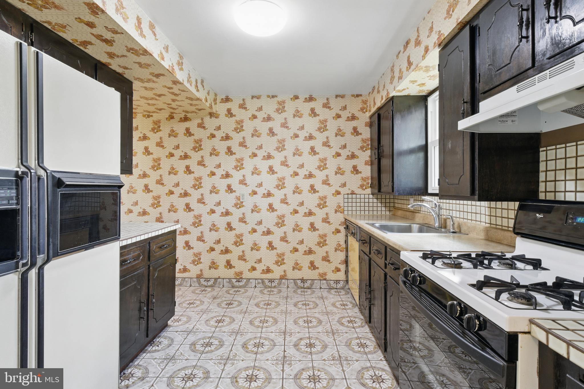 WHEATON WOODS - Residential