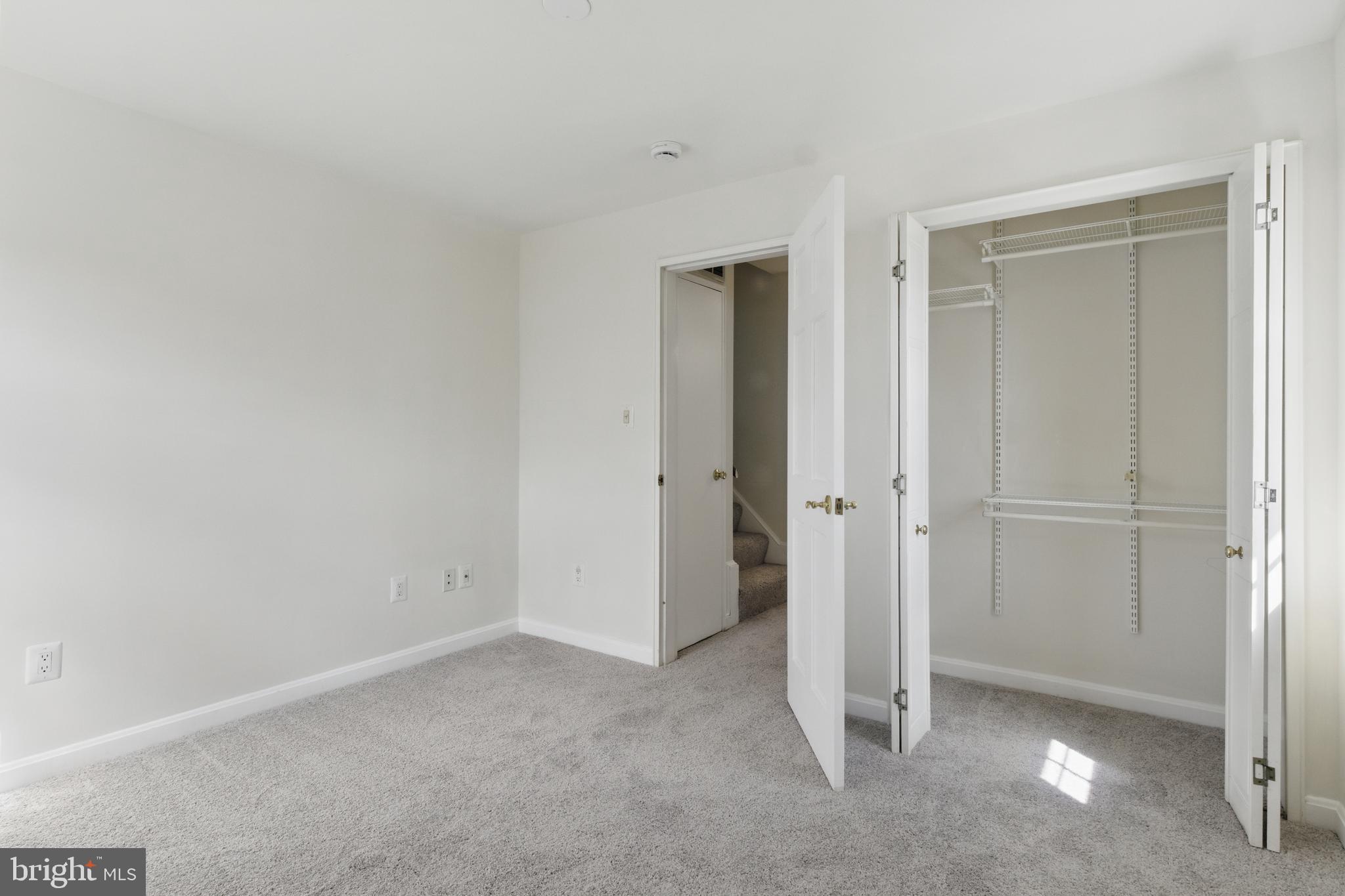 WHEATON WOODS - Residential