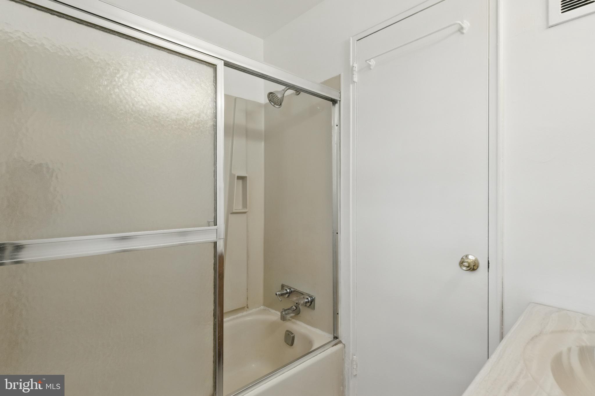 WHEATON WOODS - Residential