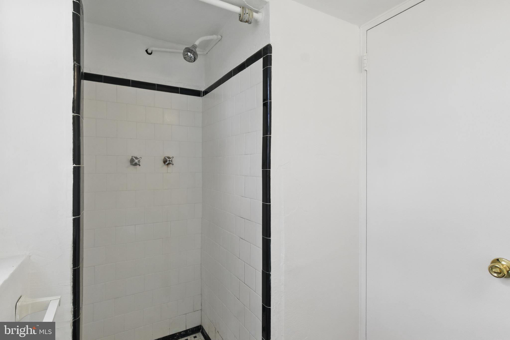 WHEATON WOODS - Residential