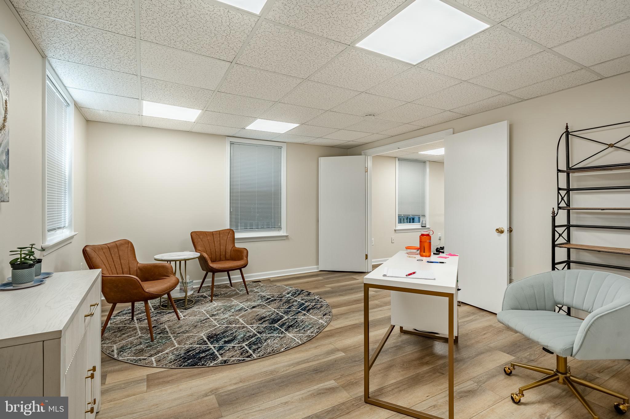 GARRETT HILL - Commercial Sale