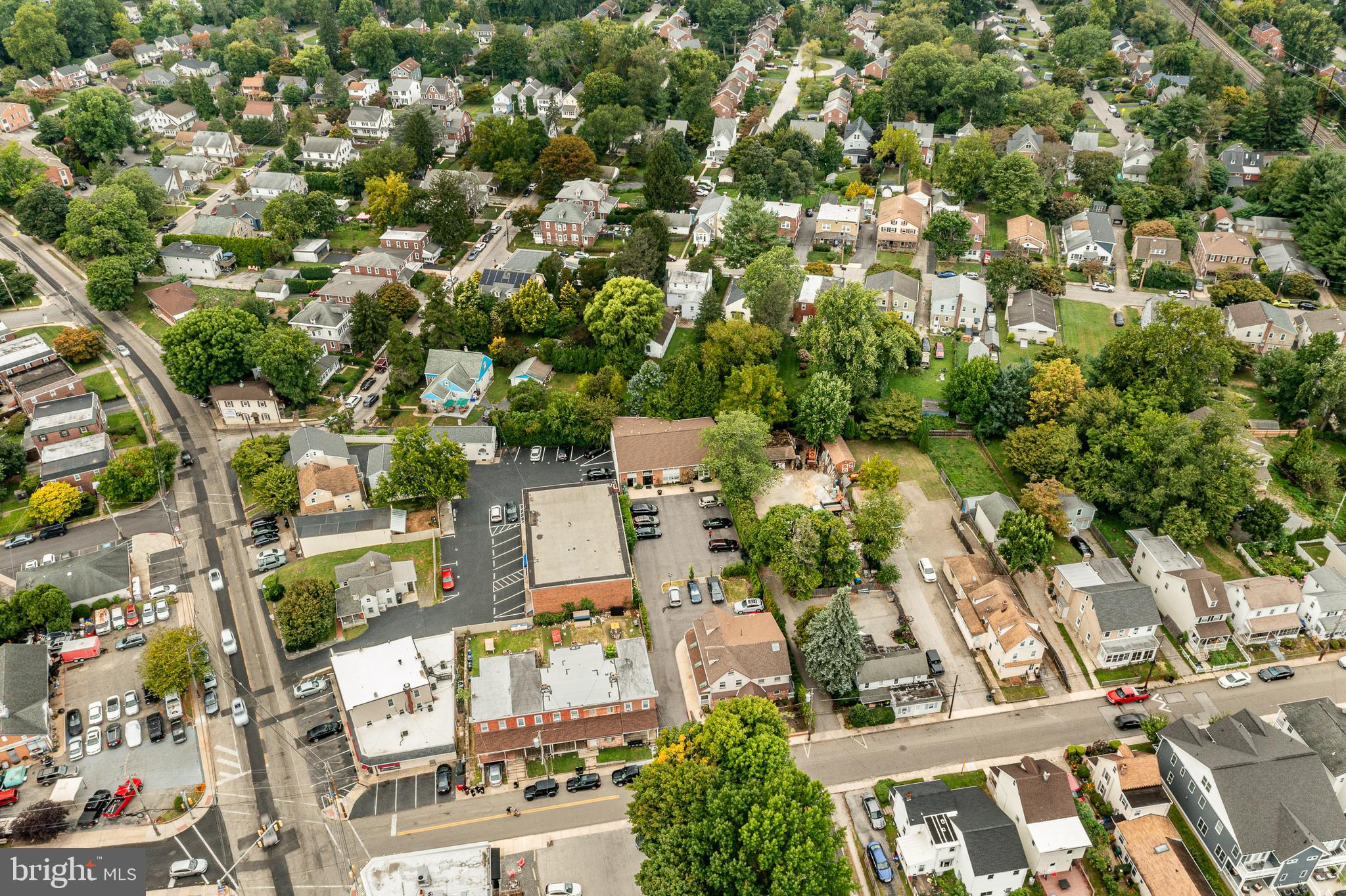 GARRETT HILL - Commercial Sale