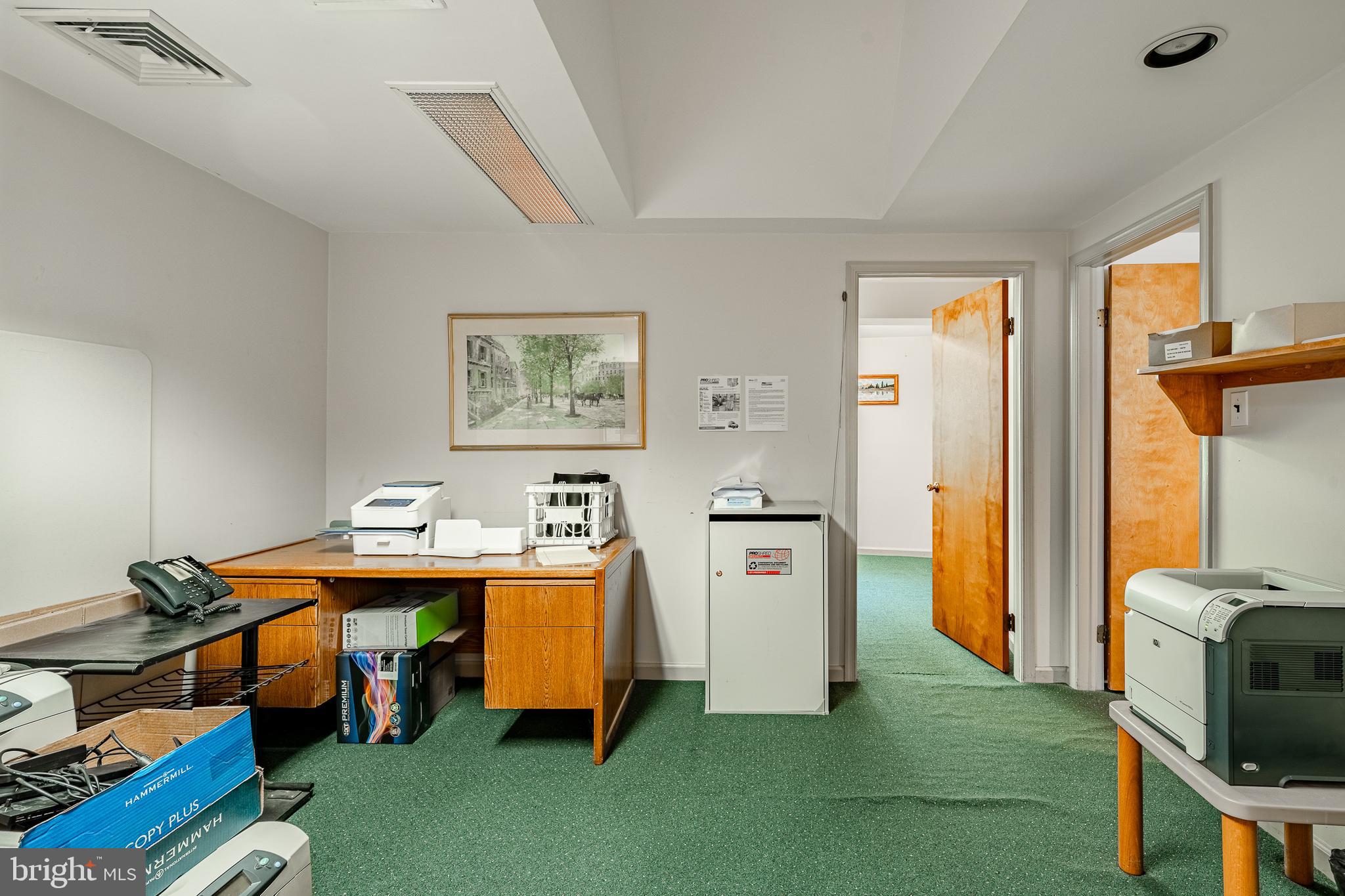 GARRETT HILL - Commercial Sale