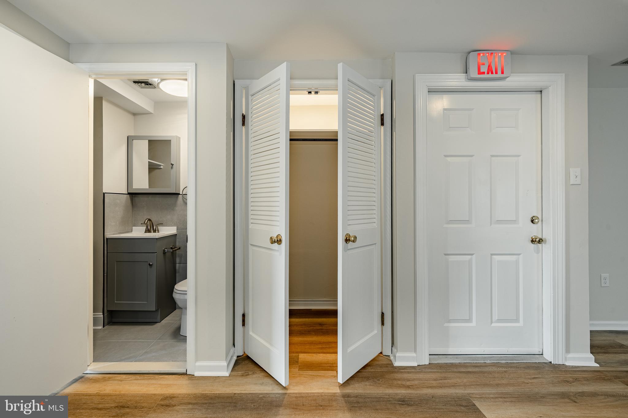 GARRETT HILL - Commercial Sale