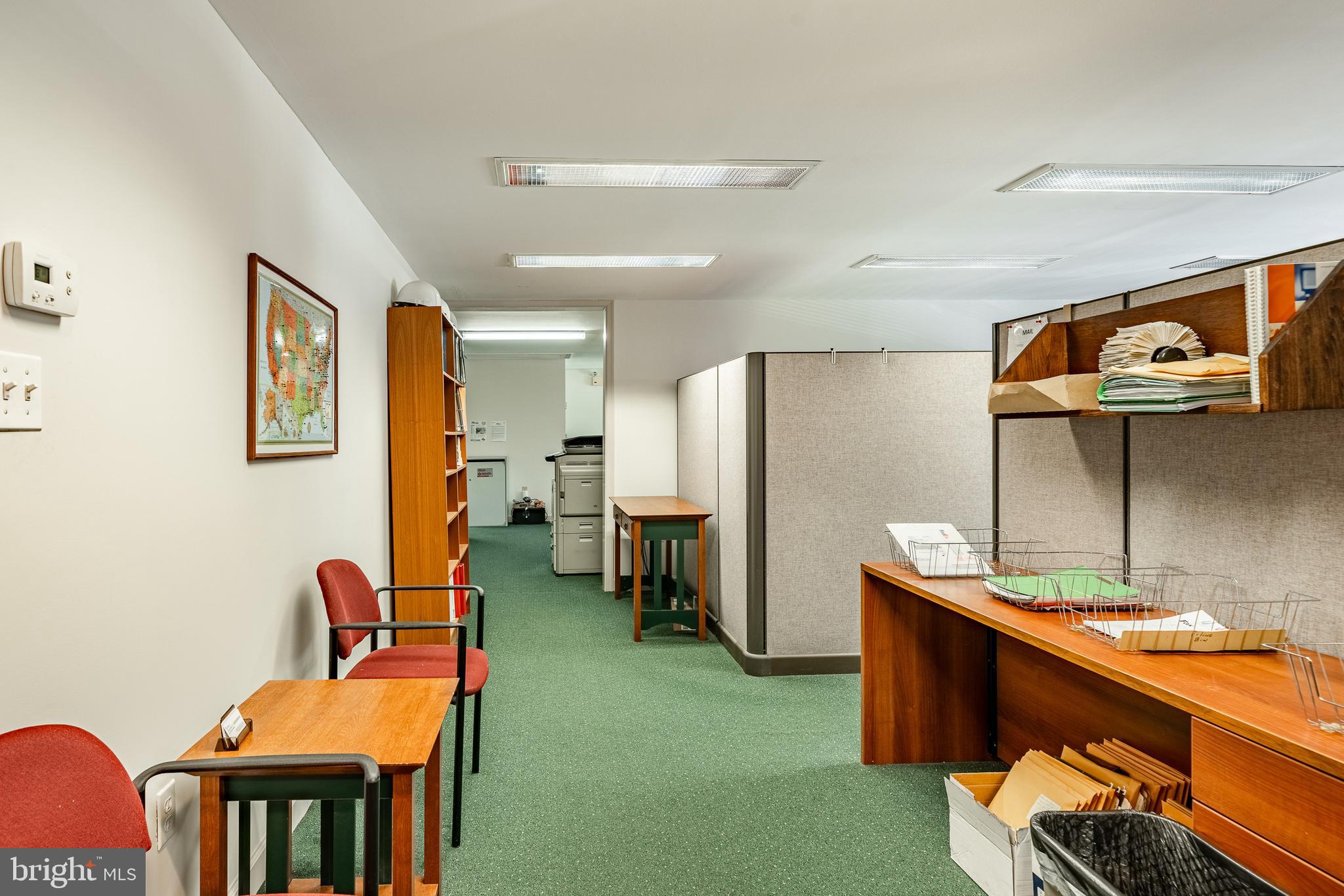 GARRETT HILL - Commercial Sale