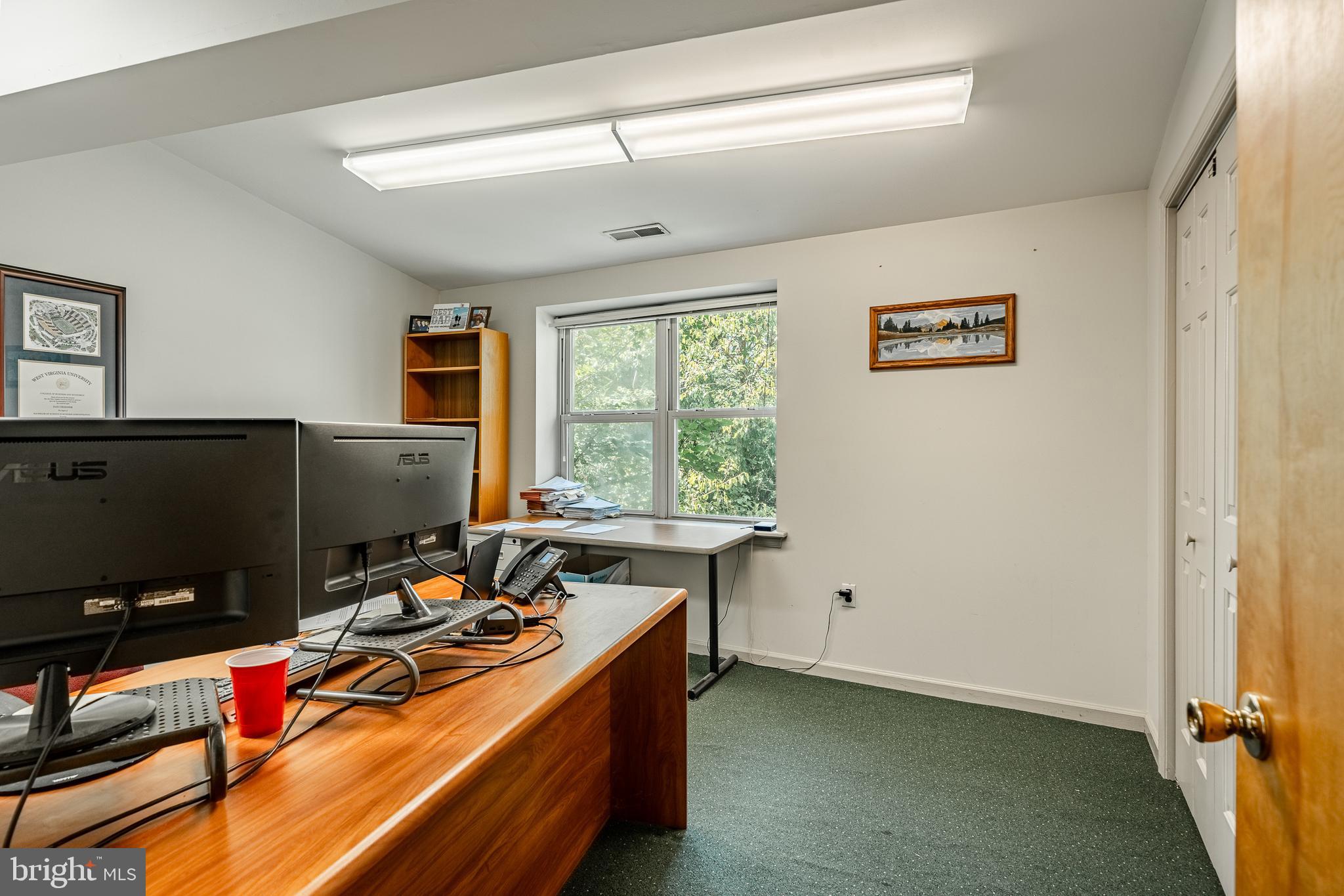 GARRETT HILL - Commercial Sale