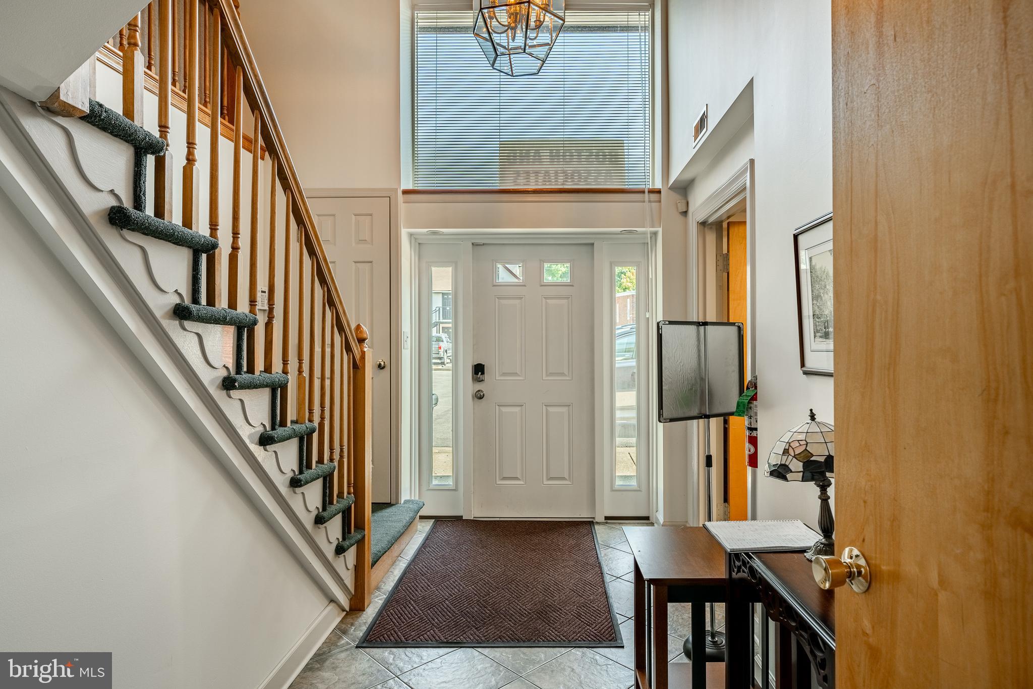 GARRETT HILL - Commercial Sale