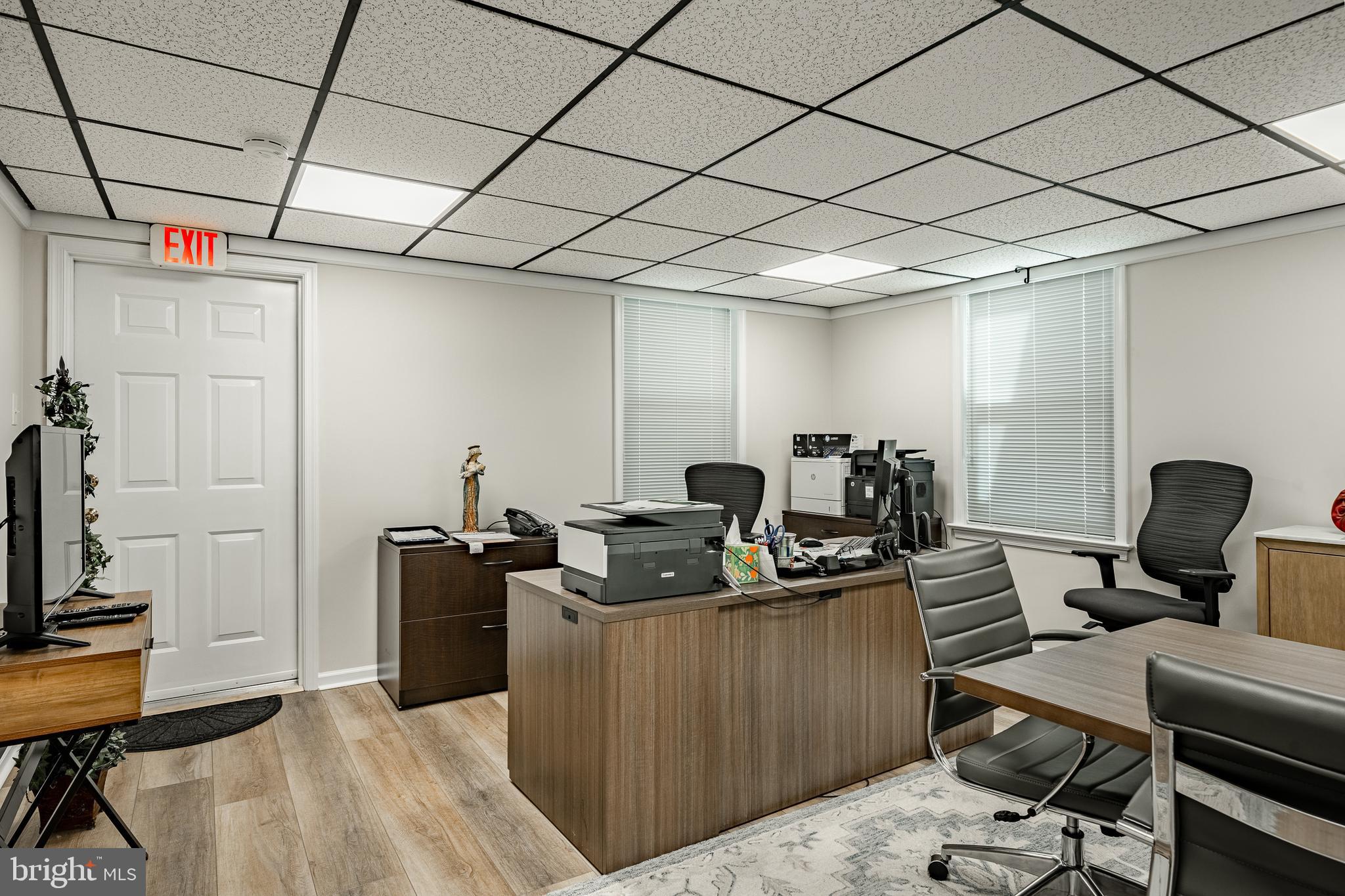 GARRETT HILL - Commercial Sale