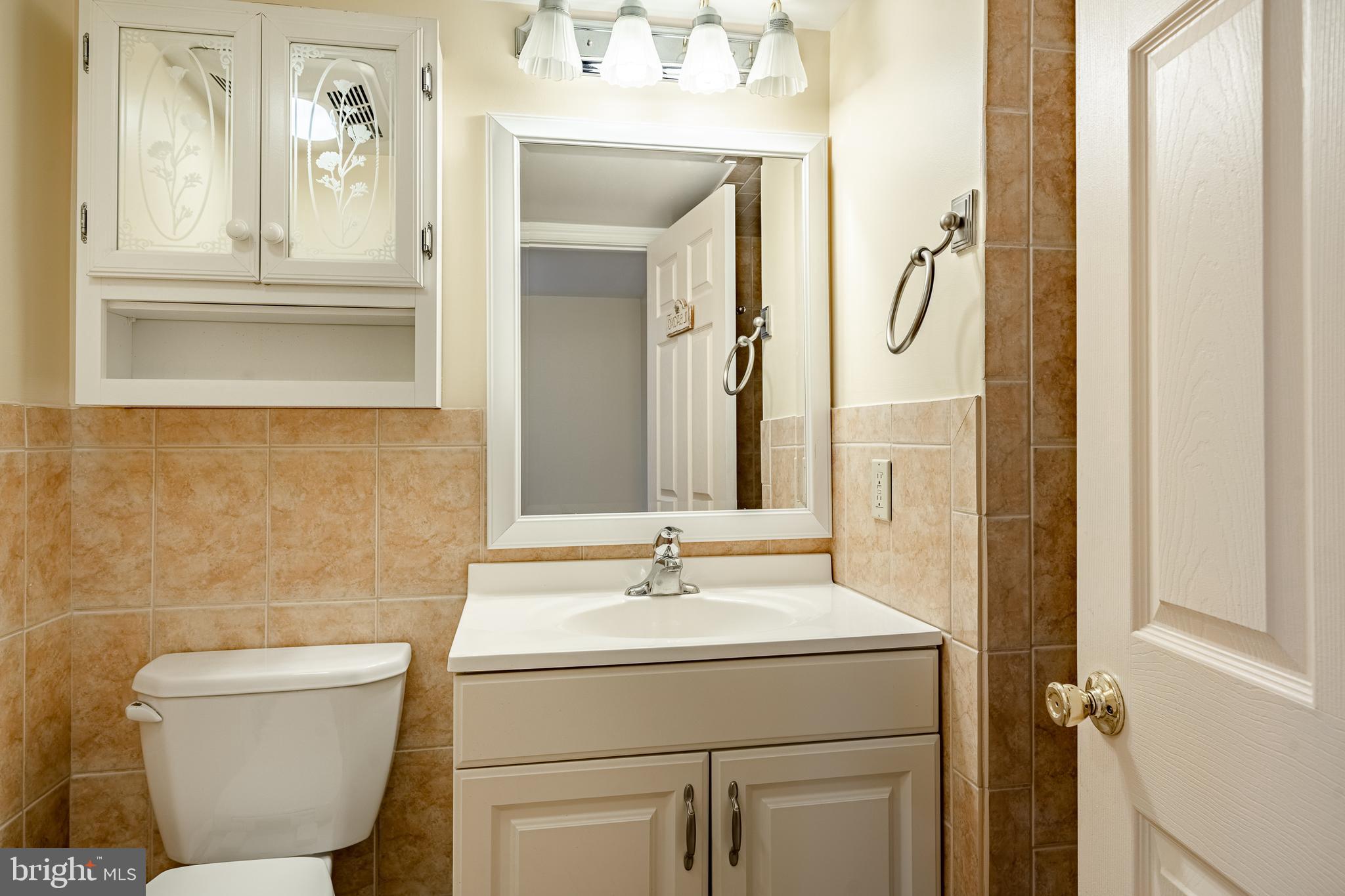 GARRETT HILL - Commercial Sale