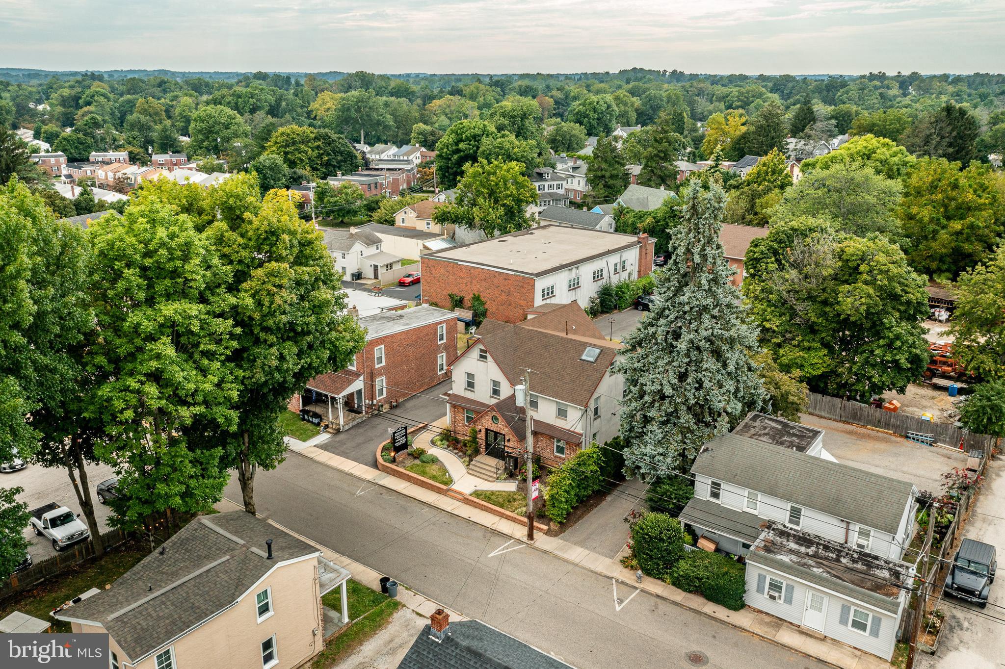 GARRETT HILL - Commercial Sale