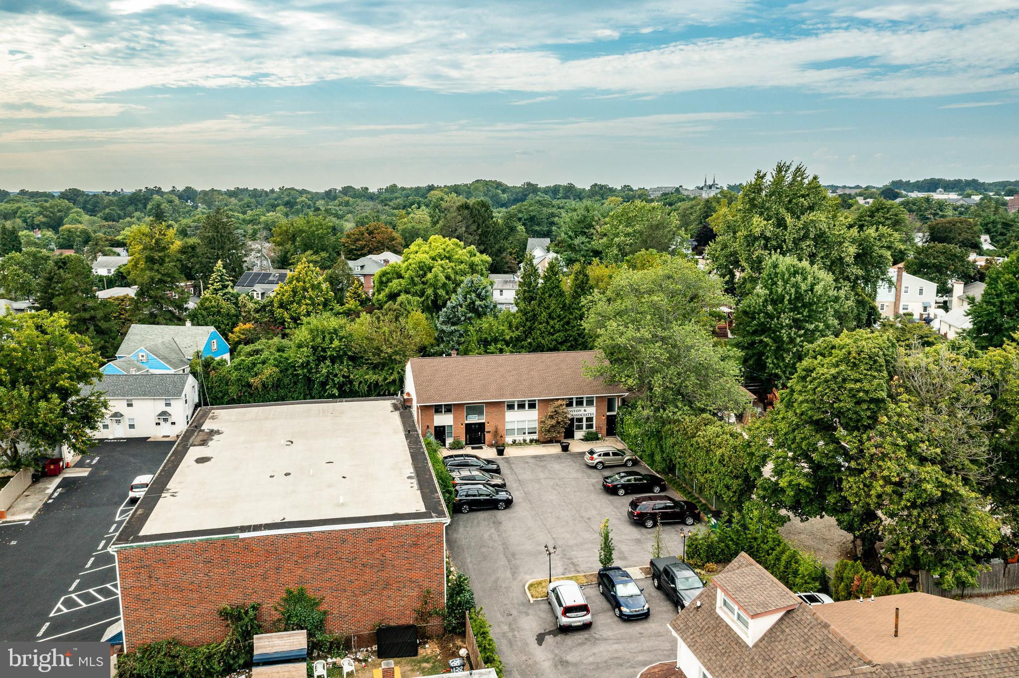 GARRETT HILL - Commercial Sale