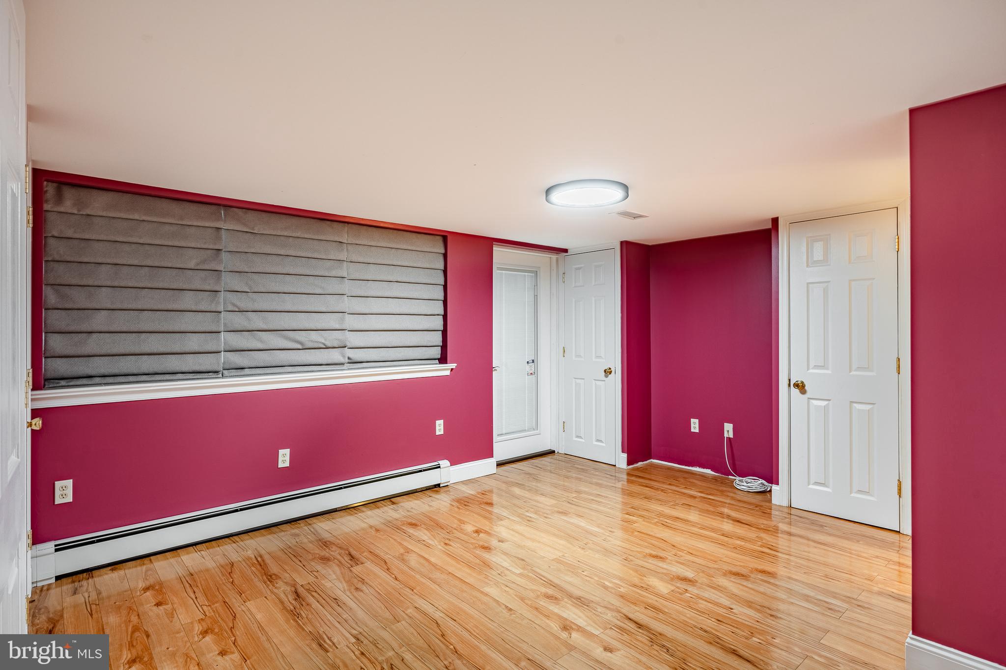 GARRETT HILL - Commercial Sale