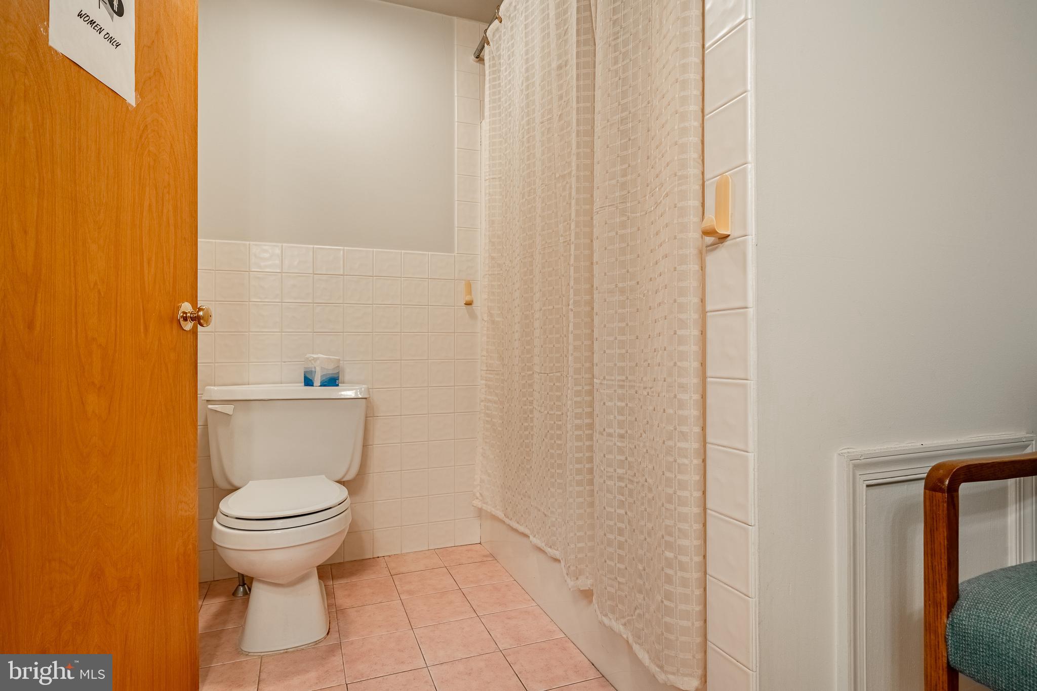 GARRETT HILL - Commercial Sale