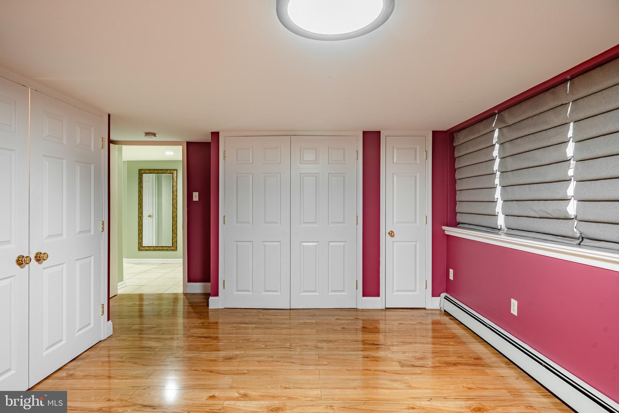 GARRETT HILL - Commercial Sale