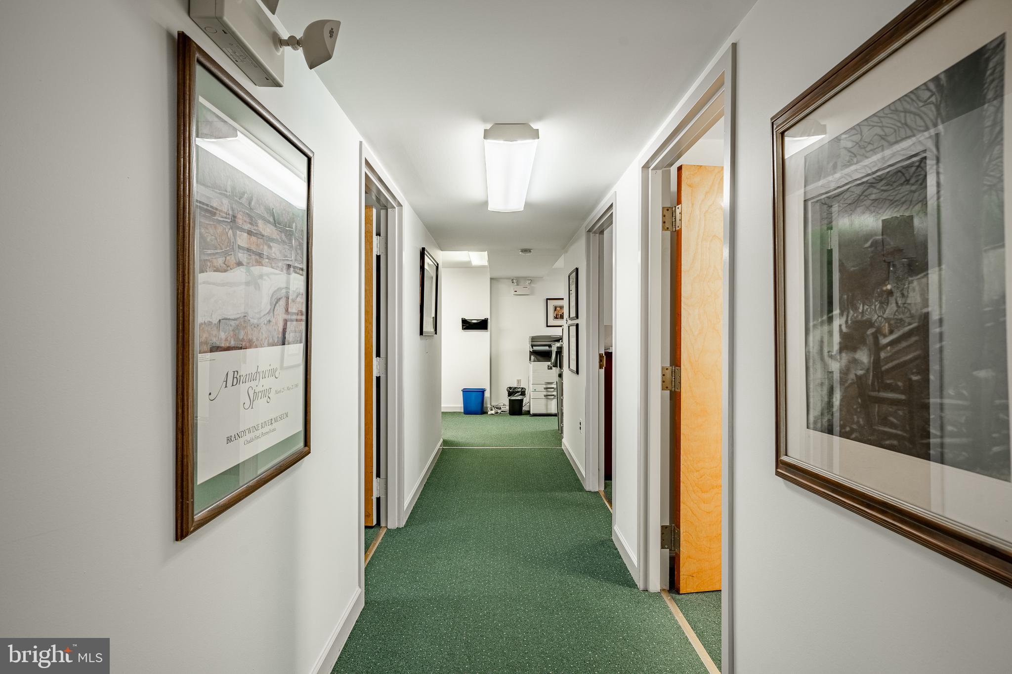 GARRETT HILL - Commercial Sale