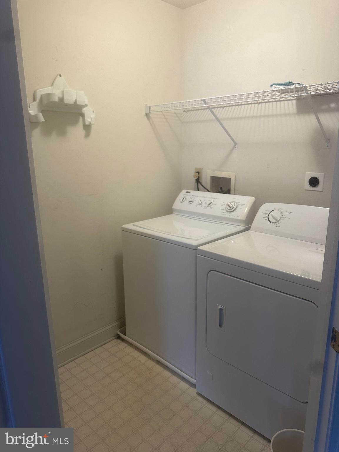 LONGWOOD VILLAGE - Residential Lease