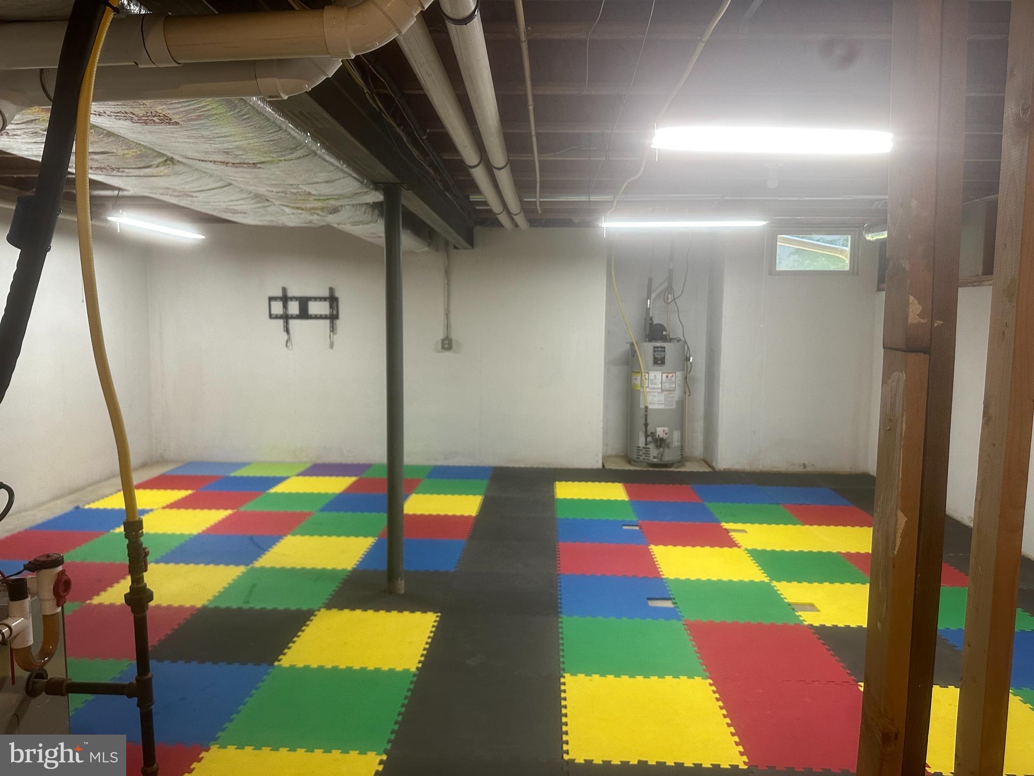 LONGWOOD VILLAGE - Residential Lease