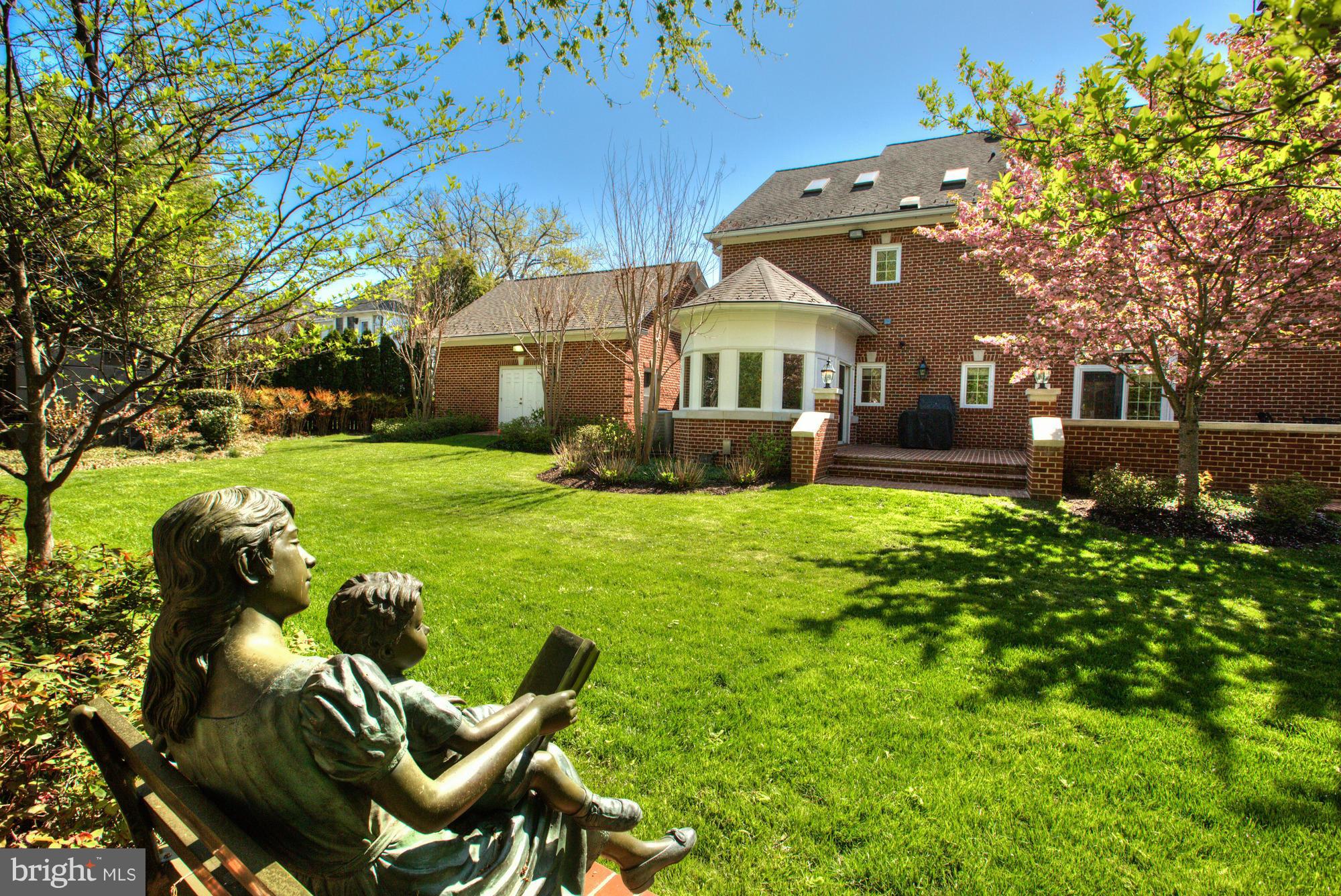 CHELSEA - Residential