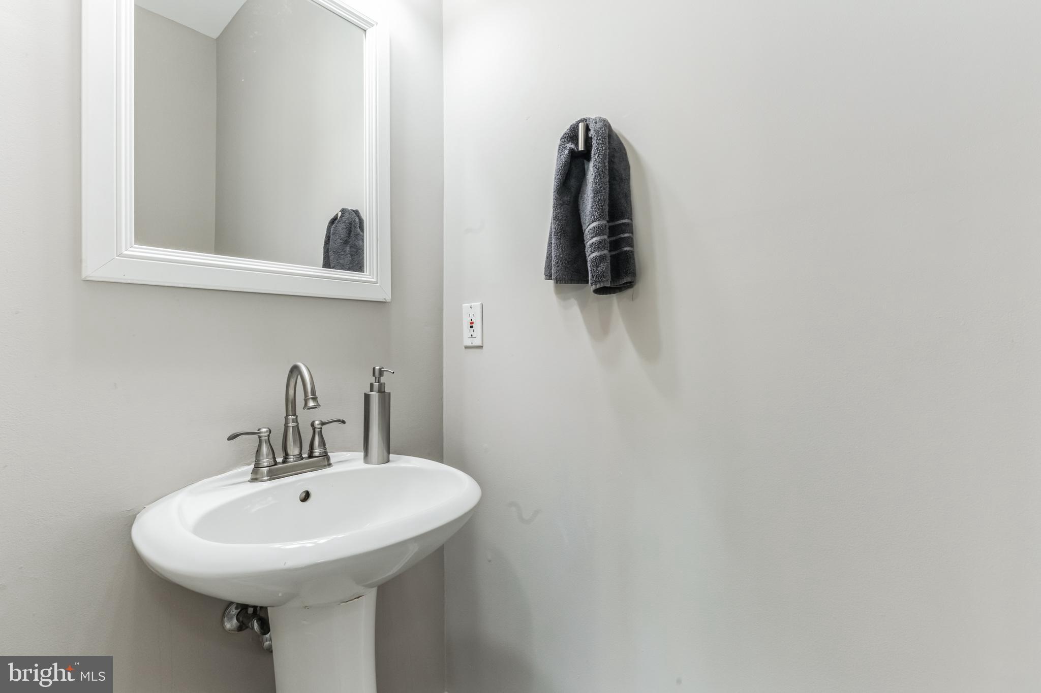 LAKES AT RED ROCK - Residential