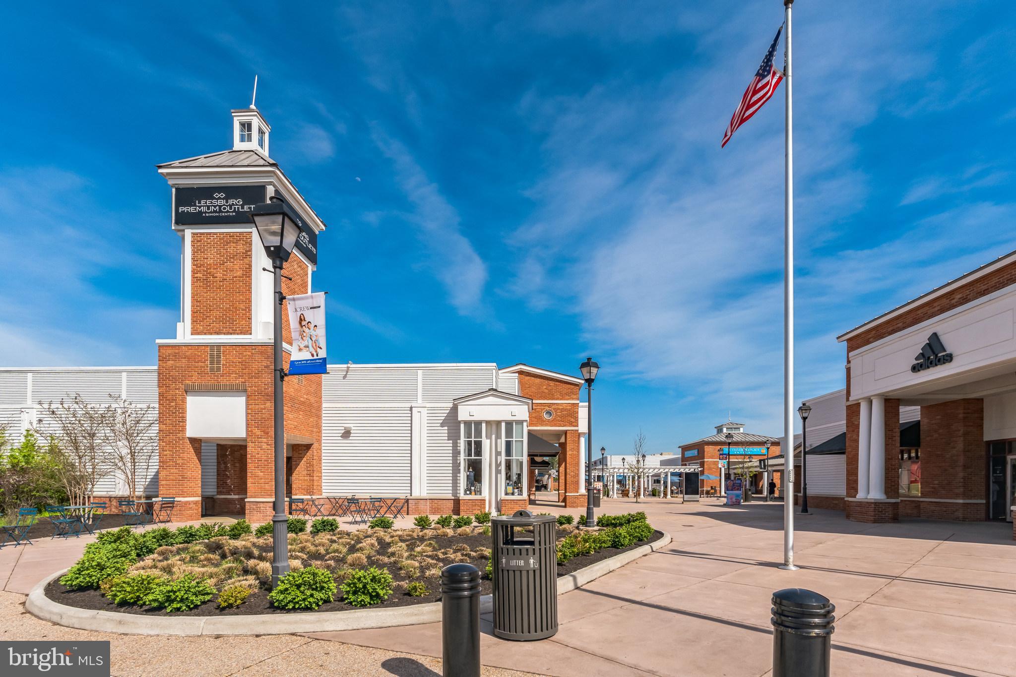 LAKES AT RED ROCK - Residential