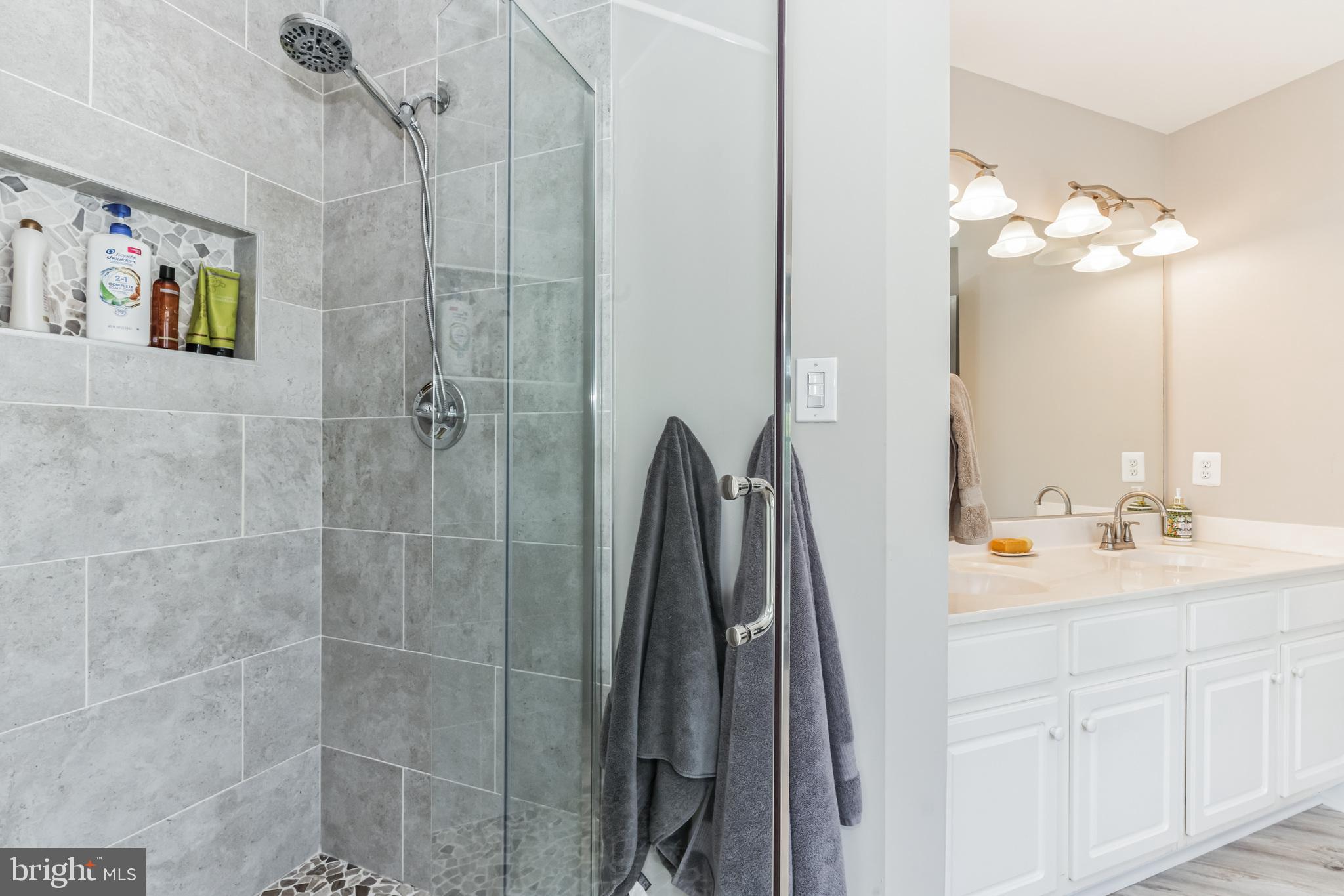 LAKES AT RED ROCK - Residential