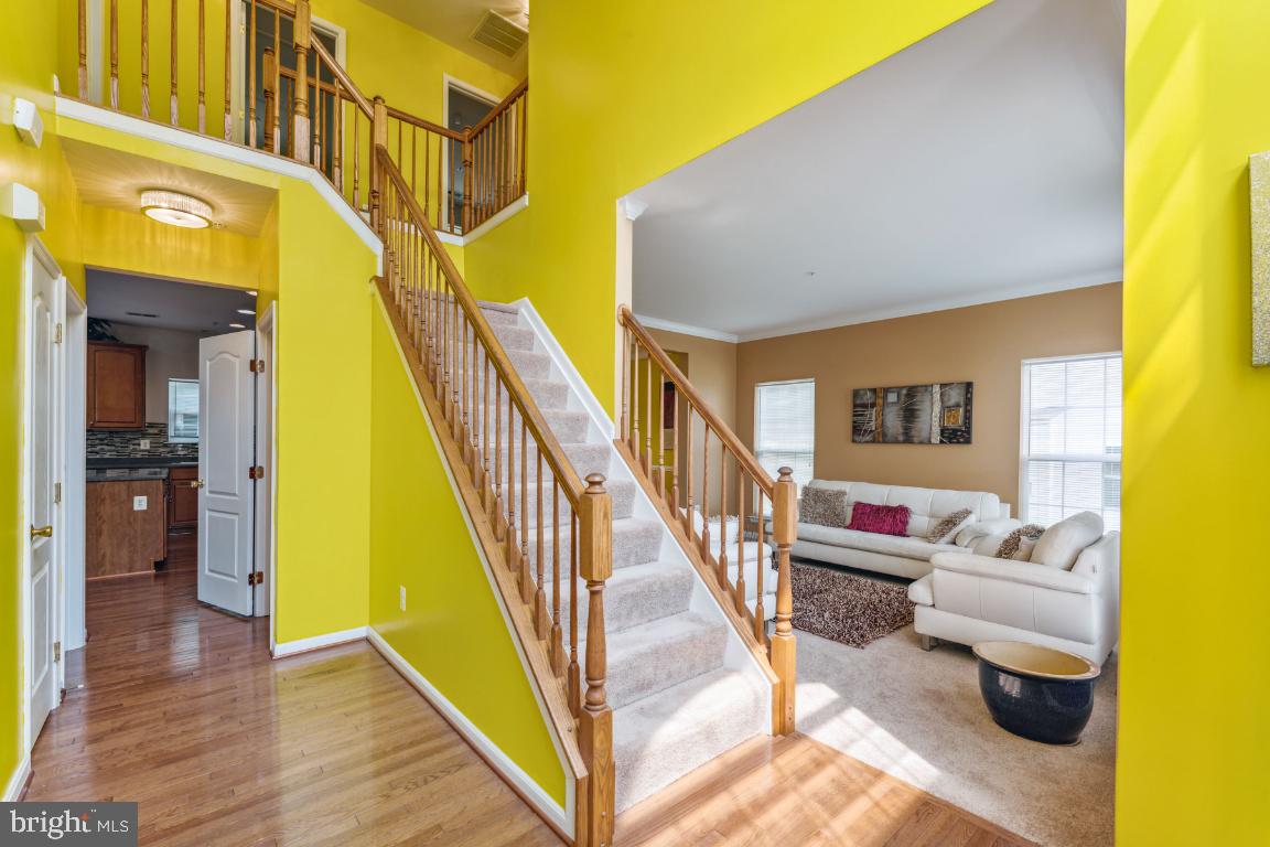 10103 ROLLING GREEN WAY