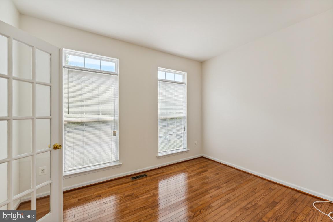 10103 ROLLING GREEN WAY