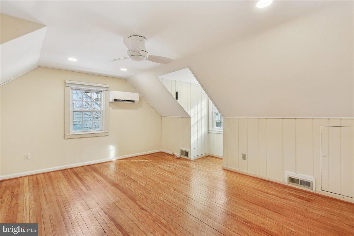 ROCKCREST - Residential