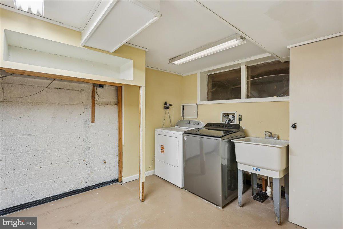 ROCKCREST - Residential