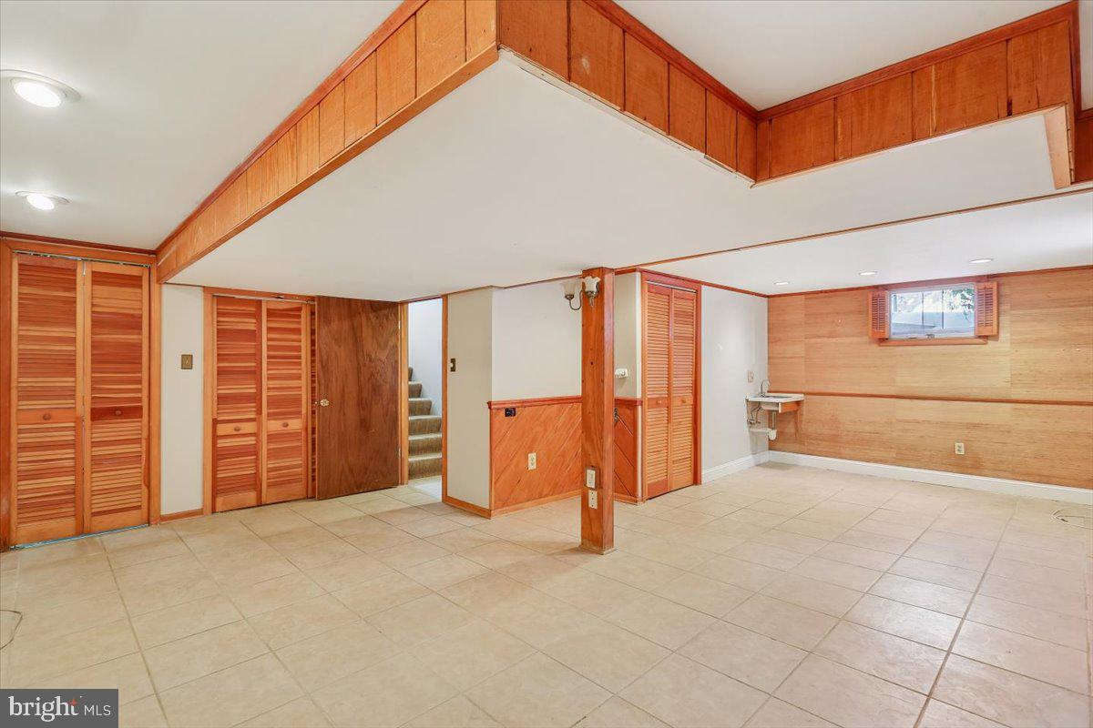 ROCKCREST - Residential