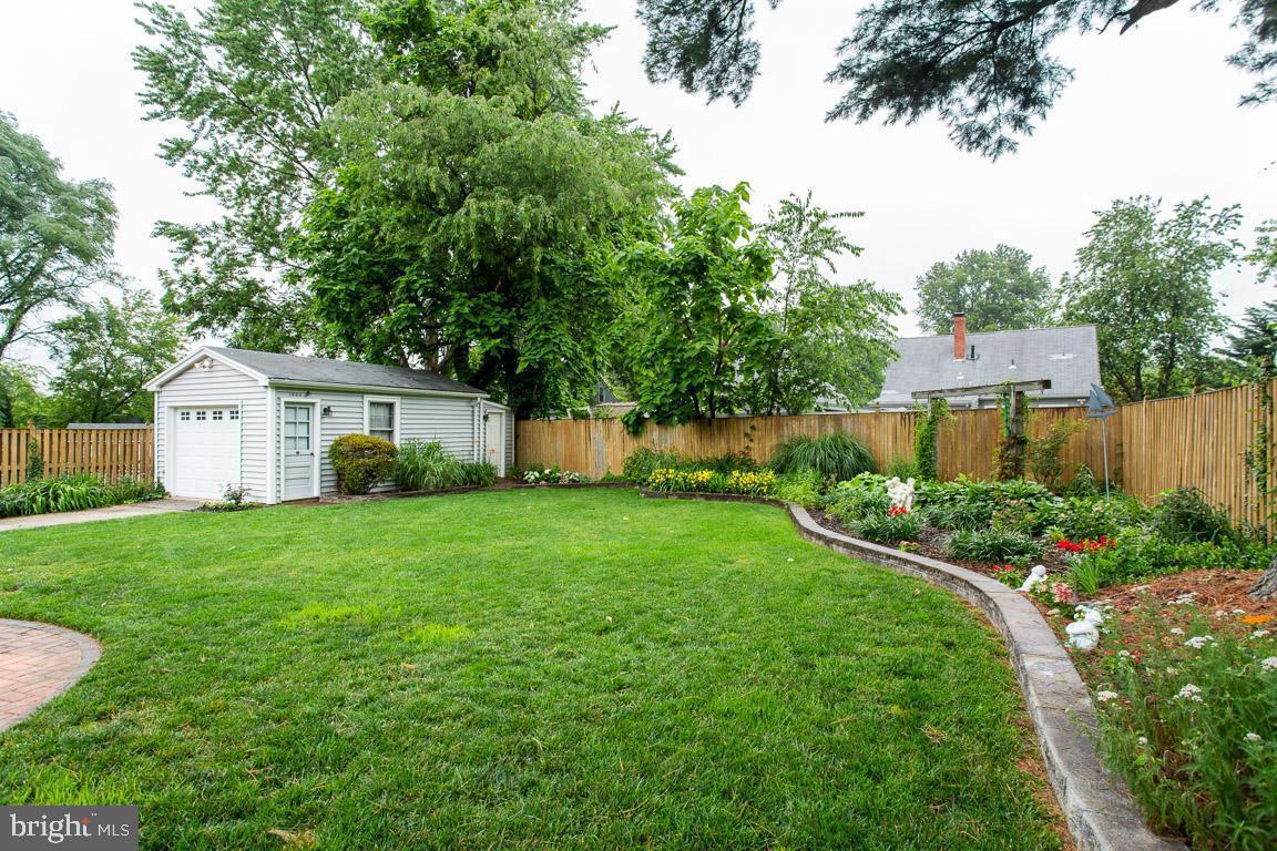 ROCKCREST - Residential