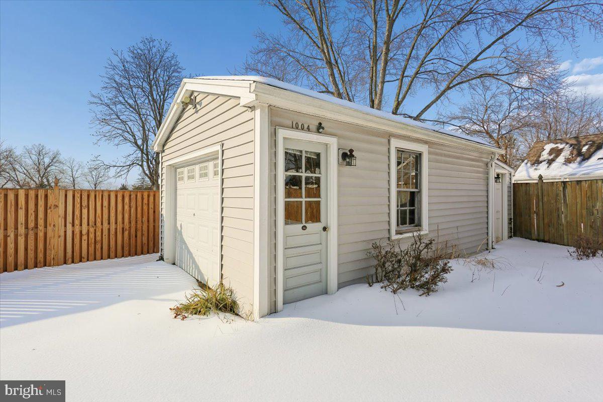 ROCKCREST - Residential