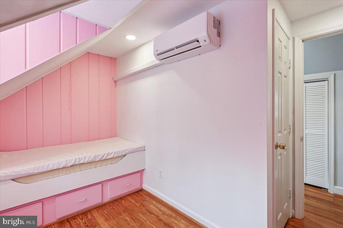 ROCKCREST - Residential