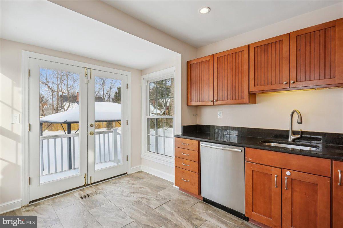 ROCKCREST - Residential