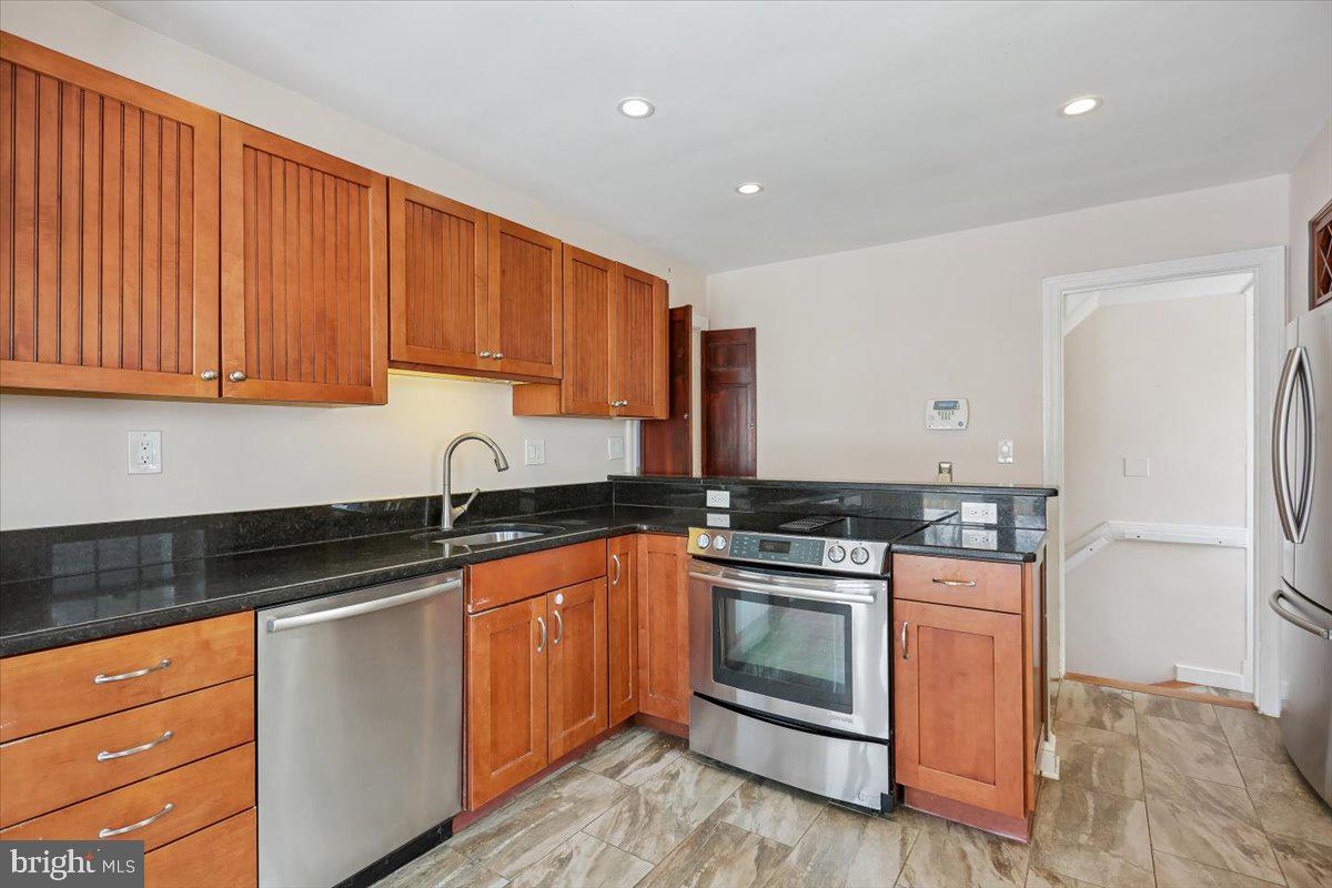 ROCKCREST - Residential