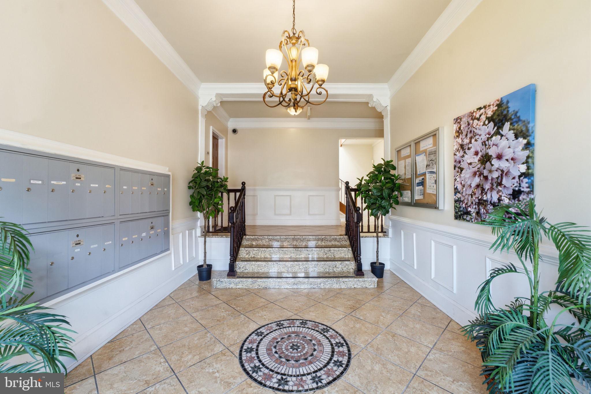 315 EVARTS STREET NE 102