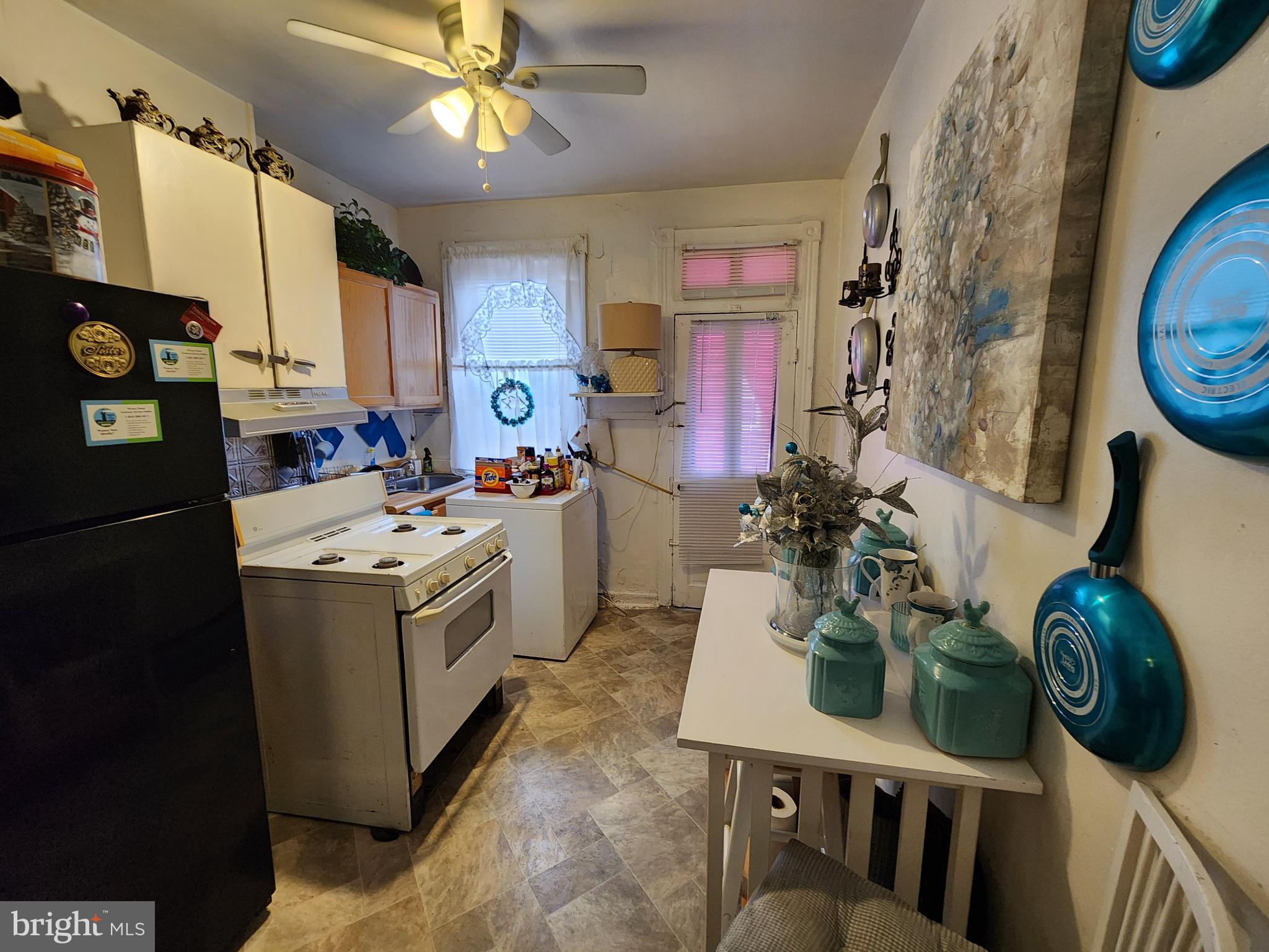 SANDTOWN-WINCHESTER - Residential