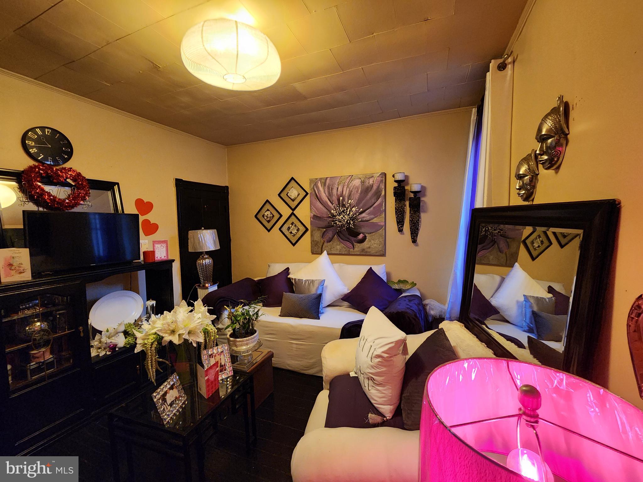 SANDTOWN-WINCHESTER - Residential