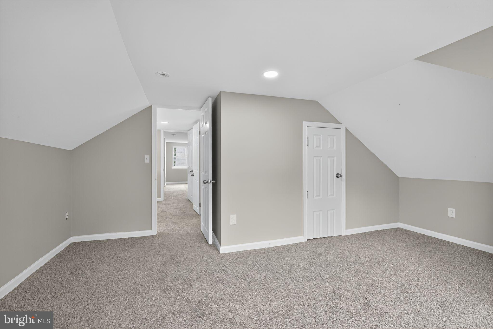 THE WOODS - Residential