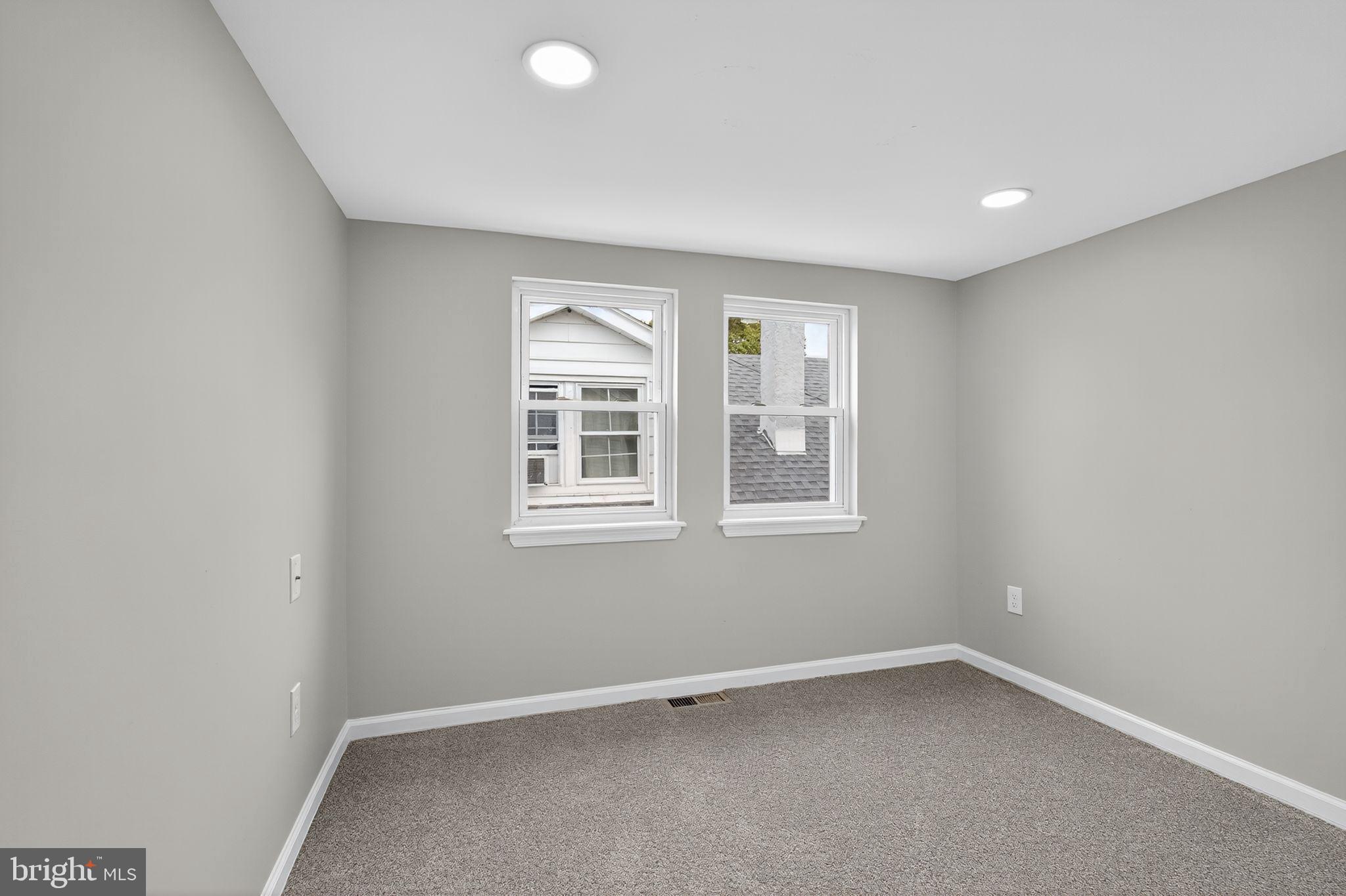 THE WOODS - Residential